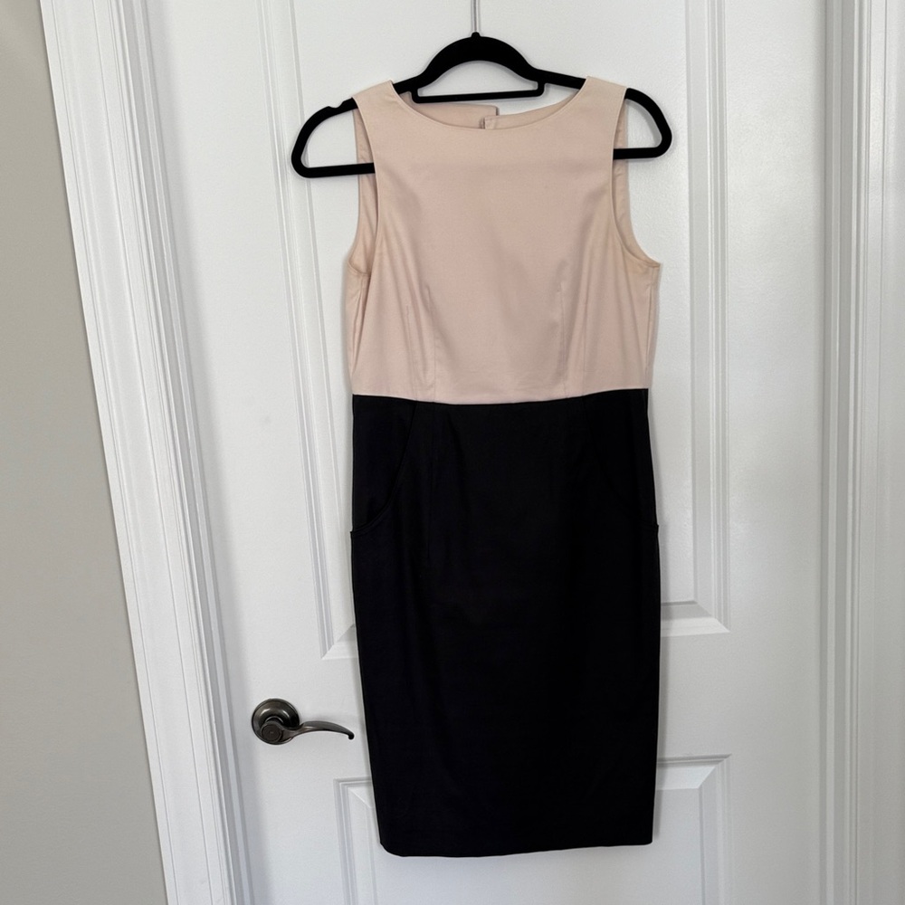 Chic Sleeveless Cream and Black Midi Dress